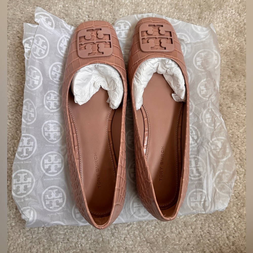 Tory Burch Georgia Ballet Soft Croco Emboss in Meadowsweet color.